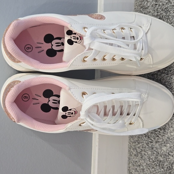 Disney Mickey Mouse Women's White & Rose Gold Size 9 Shoes NWOT - Picture 7 of 10